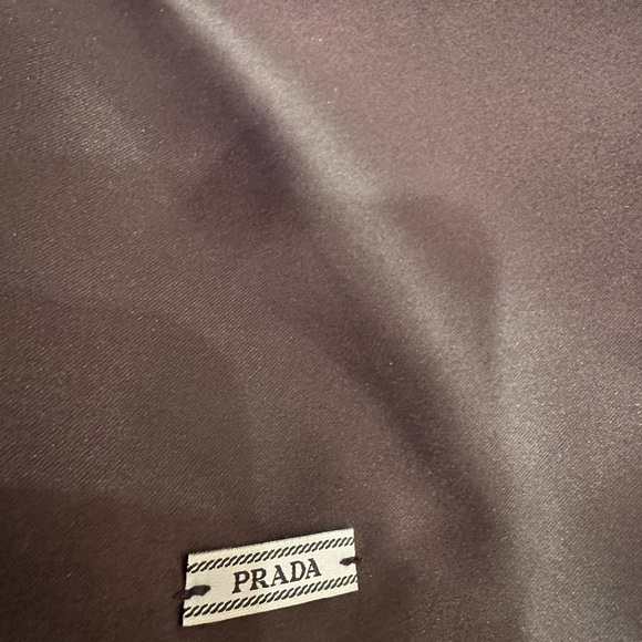 PRADA-Brand New Vernice Bicolor Pumps. Size 36. - Picture 8 of 13